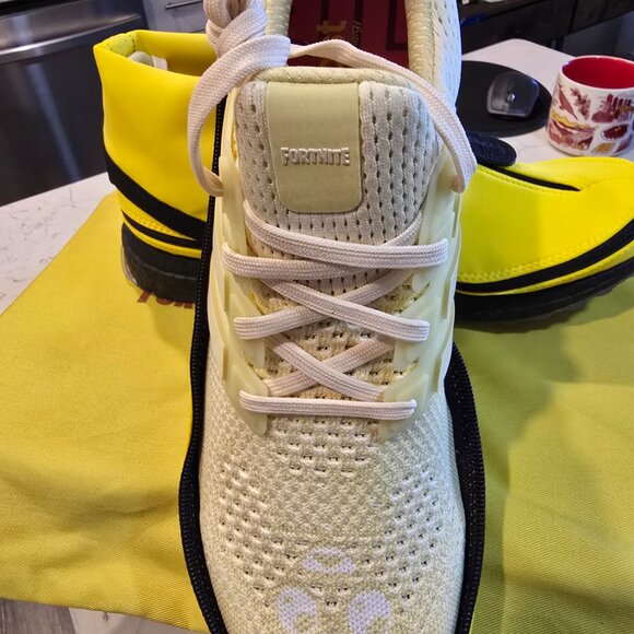 Adidas Ultraboost x Fortnite PEELY Men's 10 Yellow Black Banana JQ0714 Shoes NEW - Picture 5 of 16